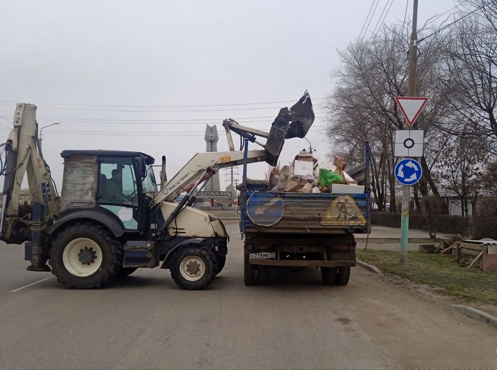 За 1,5 месяца в Астрахани насчитали 622 стихийные свалки